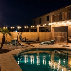 Luxurious Retreat. FREE HTD Pool & Outdoor Fun!