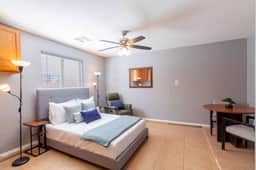 Luxurious Retreat. FREE HTD Pool & Outdoor Fun! - Image 5