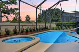 Private Pool/Hot Tub, Near Disney, 4 BR, King Beds