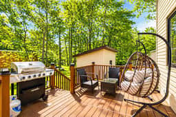 Pocono Lodge | HotTub | Game & Firepit | Near Park