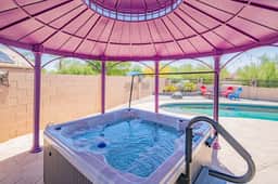 StayShores Chic Retreat – Pool HotTubSweet Sleep