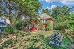 Perfect Family Destination with Pool - Bethel