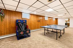 8BR house with Private Heated Pool, BBQ, Games - Image 3