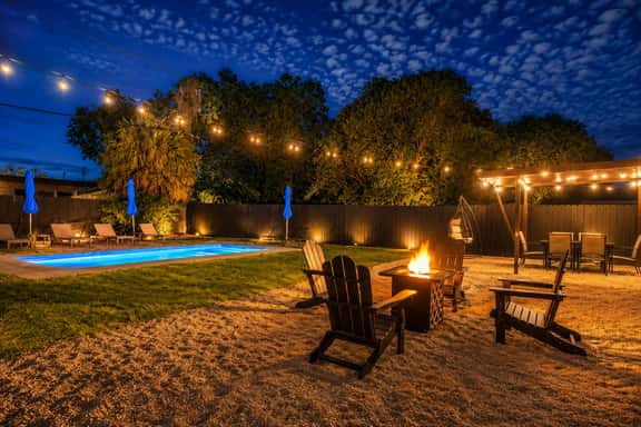 Family Escape | Heated Pool • 5 Min Beach - Image 1
