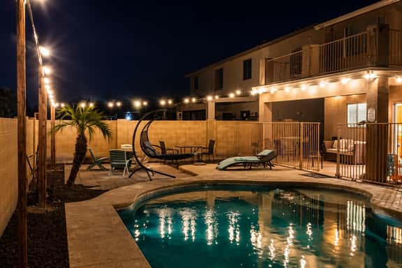 Luxurious Retreat. FREE HTD Pool & Outdoor Fun! - Image 1