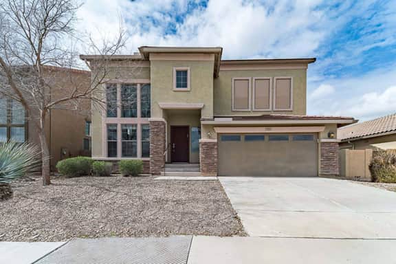 Free Pool Heat | Modern & Bright | Fire Pit