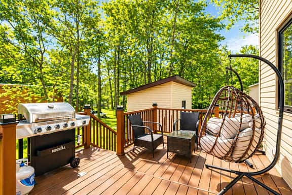 Pocono Lodge | HotTub | Game & Firepit | Near Park