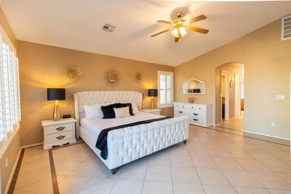 Heated Pool • Mini Golf • Trampoline • King Suite