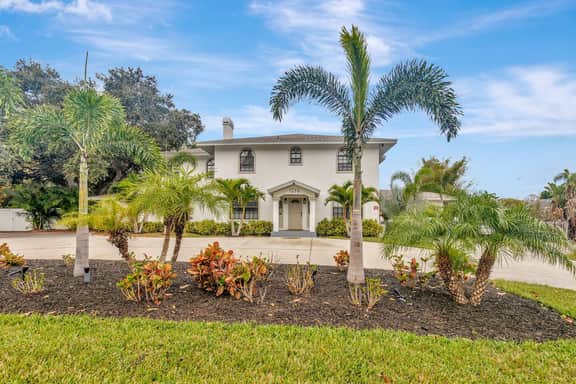 Huge 8BR Stay | Heated Pool, Game Room, Near Beach