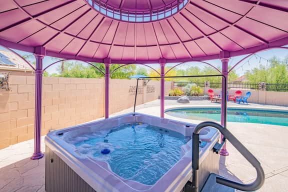 StayShores Chic Retreat – Pool HotTubSweet Sleep
