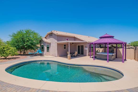 StayShores Chic Retreat – Pool HotTubSweet Sleep
