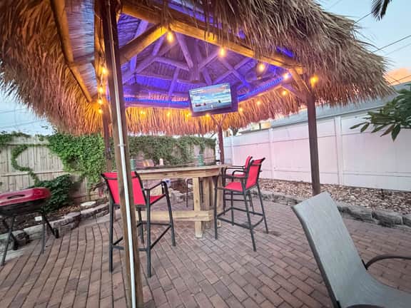 2 Homes - 4 MN to Madiera BCH - Hottub - HTD Pool - Image 2