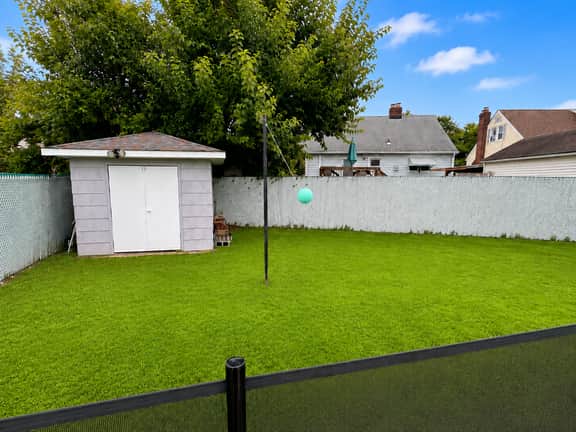 8BR house with Private Heated Pool, BBQ, Games - Image 5