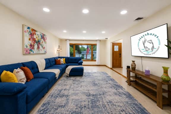 8BR house with Private Heated Pool, BBQ, Games - Image 2